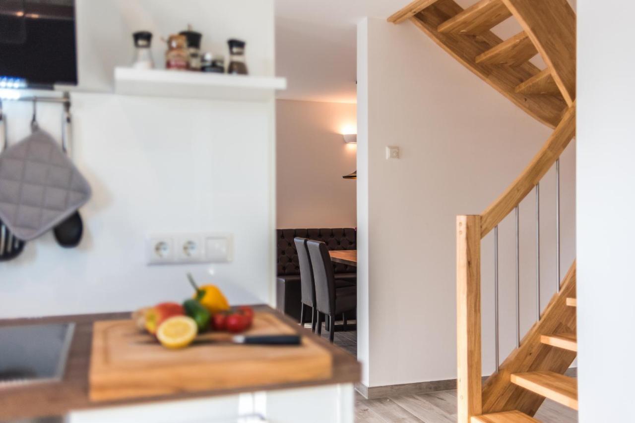 Ferienhaus-See-Sauna-Kamin-Hund Mit E-Ladestation 克拉科夫西 外观 照片